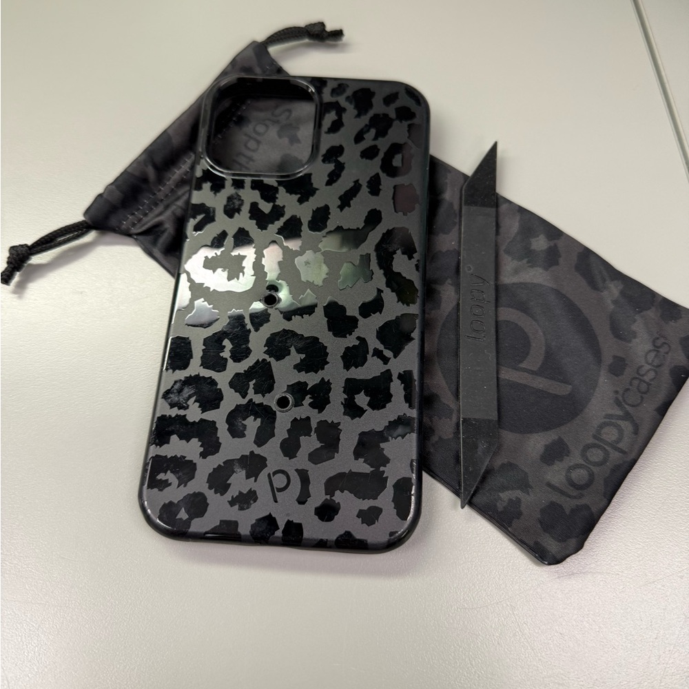 iPhone 13 Pro Max Loopy Case